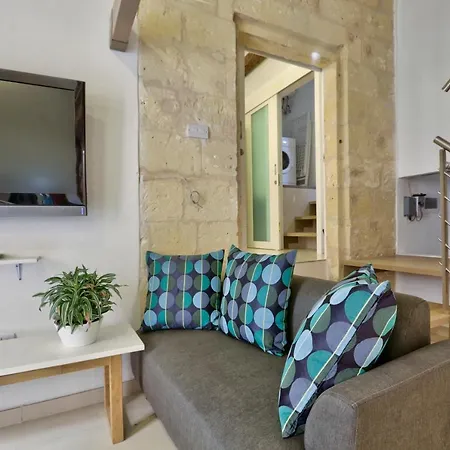 Daire Charming 1 Bedroom Off Republic Street Sleeps 4