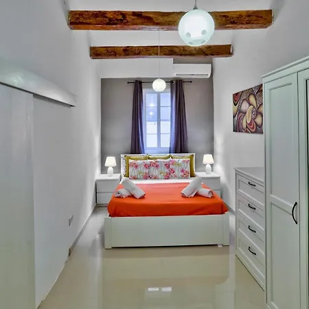 Charming Valletta 1Bd Apartment Off Republic Street