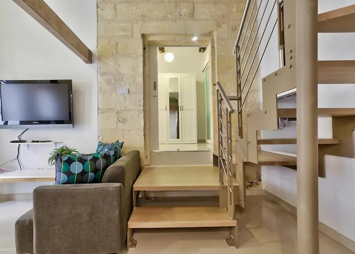 Charming 1 Bedroom Off Republic Street Sleeps 4 * La Valletta